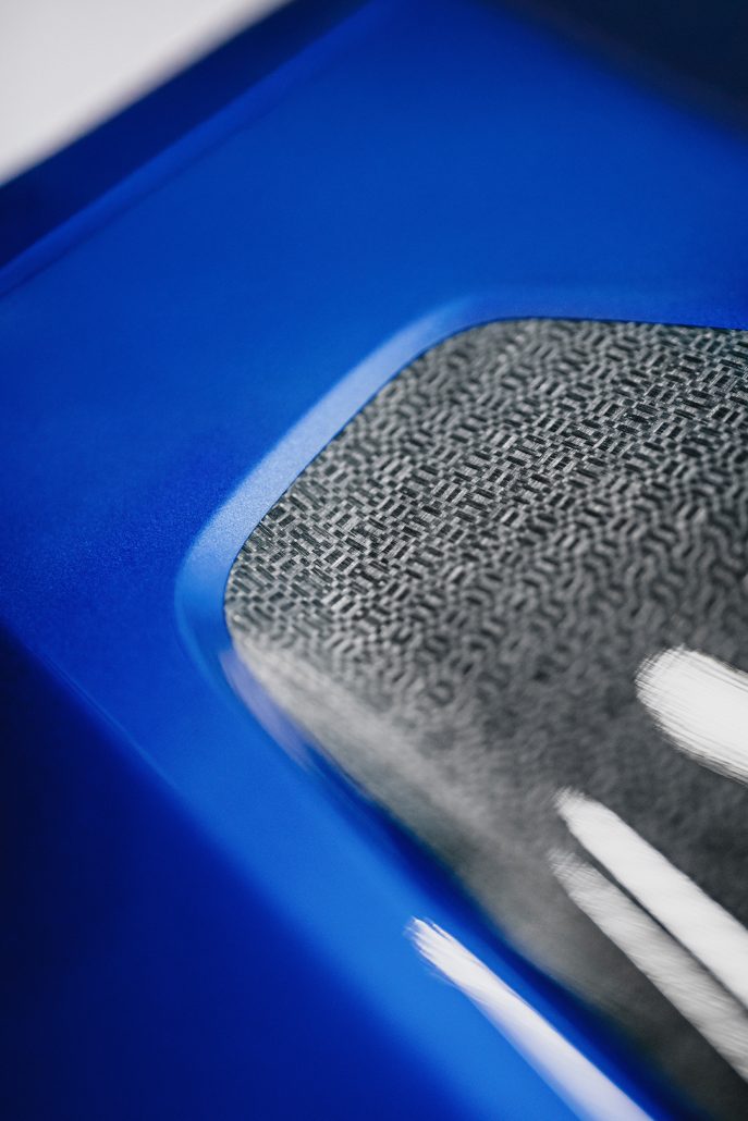 Flax-based natural fiber composites reach series production at BMW – Sustainable lightweight construction for cars and motorcycles 40 Naturfaserverbundwerkstoff 4
