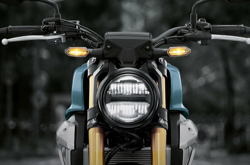 CB150R ExMotion 01