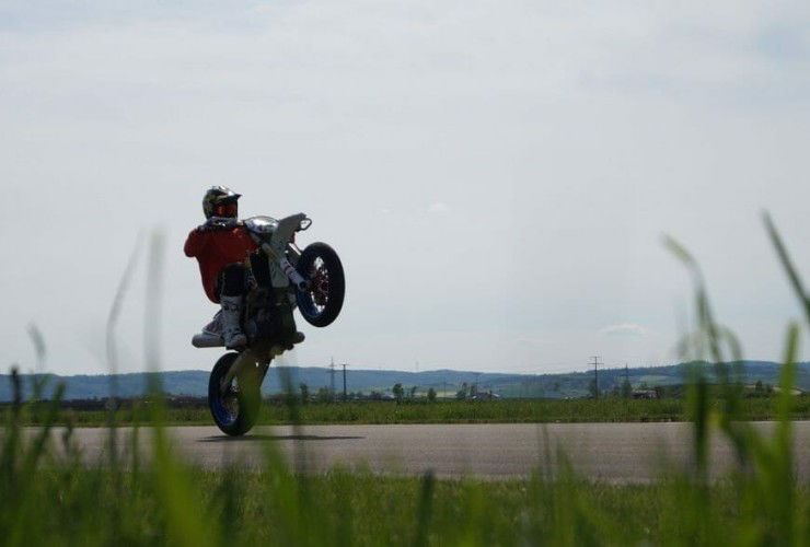 cropped Wheelie Big Bike Mees Motorcycles News