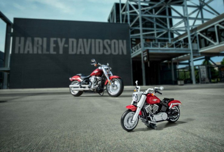 cropped 2019HD24 LEGO Creator Expert Harley Davidson Fat Boy