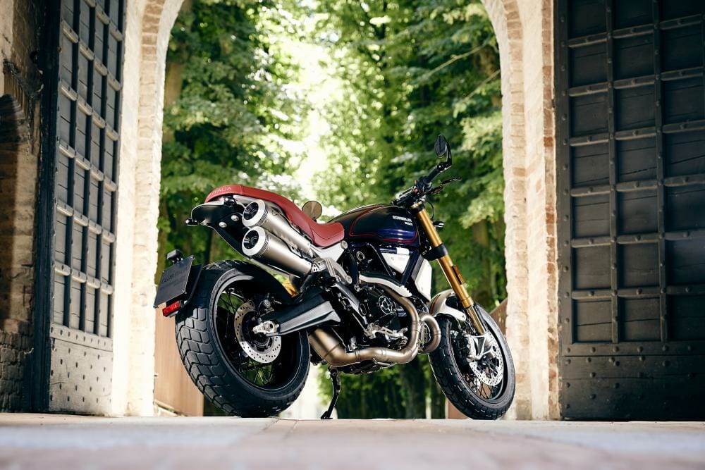 Ducati Scrambler 1100 Club Italia 4